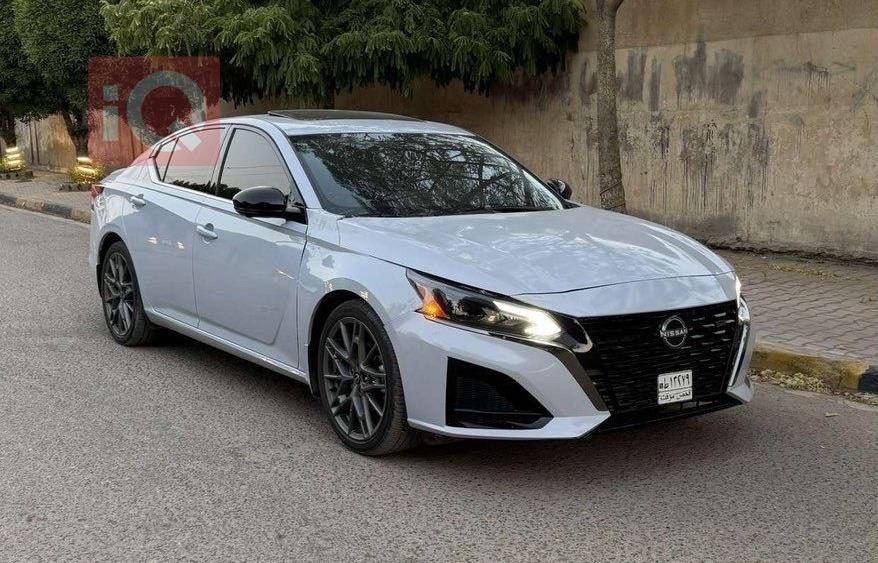 نیسان ئەلتیما